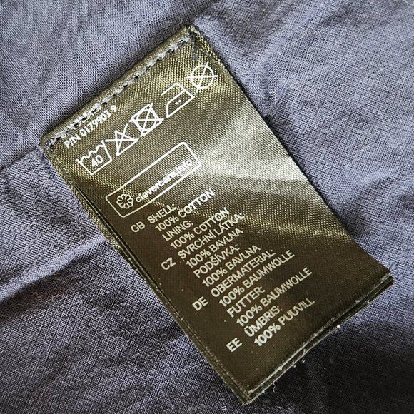 Eyelet lace collared sleeveless button-down blouse - Picture 11 of 12